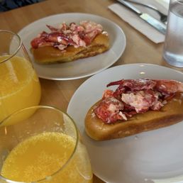 Lobster roll & Mimosa