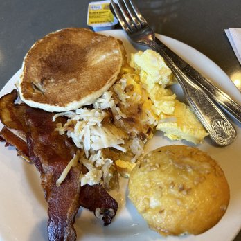 Ayres Hotel Orange - Complimentary Breakfast day 1 - Hotels Near Me - Orange, California