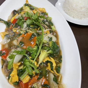 Pho Sai Gon - Basil Chivken Stir Fry - Vietnamese Near Me - Oxford, Florida