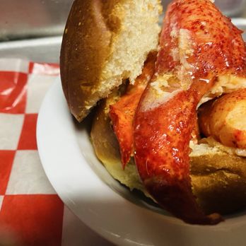 Burgundy Square Cafe - Mini lobster bomb - Cafes Near Me - Venice, Florida