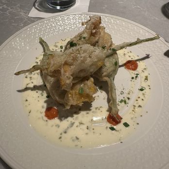 Piccolo Buco by Cooper's Hawk - Crispy Stuffed Squash Blossoms - Wine Bars Near Me - Tampa, Florida