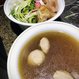 Phở Đặc Biệt / Bon's Special Phở - Raw Beef, Cooked Beef, Tendon, Beef Balls, Beef Tripe, and Rice Noodle In Soup Phở Đặc Biệt / Bon's Special Phở - Raw Beef, Cooked Beef, Tendon, Beef Balls, Beef Tripe, and Rice Noodle In Soup