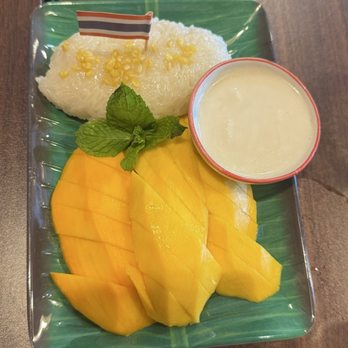 Kao Gang - Sticky rice and mango! - Thai Near Me - Las Vegas, Nevada