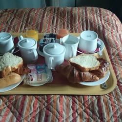 Hôtel Almoria - Petit déjeuner en chambre