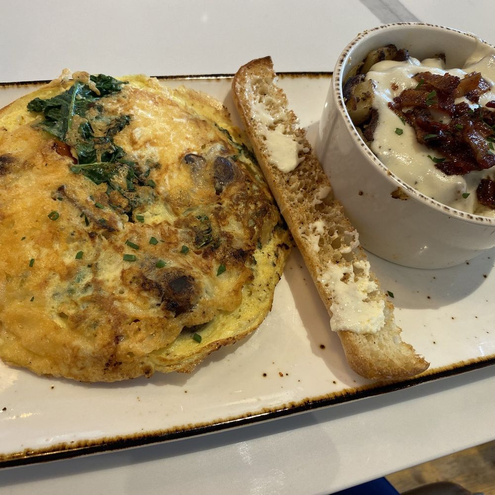 First Watch - Breakfast & Brunch Near Me - Des Plaines, Illinois First Watch - Breakfast & Brunch Near Me - Des Plaines, Illinois