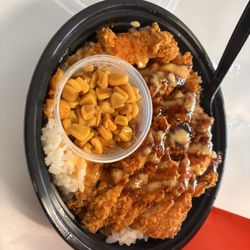 (NEW!!) Spicy Chicken Bowl w/ Side of Choice (Corn) tastes yummy!!