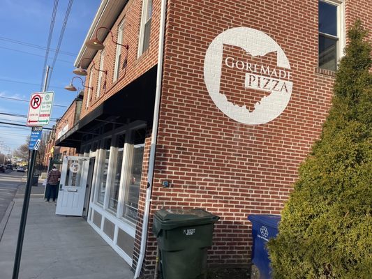 GoreMade Pizza by null