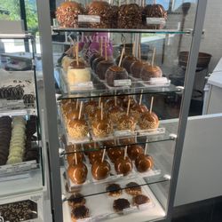 Kilwins Ice Cream - Chocolate - Fudge - Caramel apples