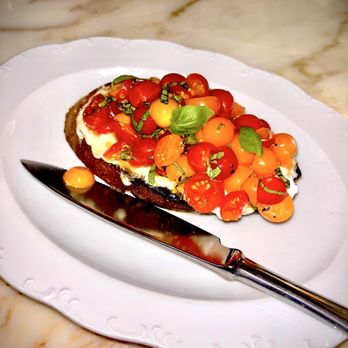 Mother Wolf - Burrata e Crudo - Pizza Near Me - Las Vegas, Nevada Mother Wolf - Burrata e Crudo - Pizza Near Me - Las Vegas, Nevada