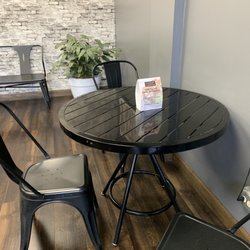 Culinary Gangster - Metal table and chairs