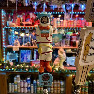 Yellow Dog Eats by null