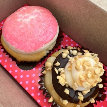 Smallcakes Cupcakery & Creamery - Cupcakes Near Me - Westminster, California Smallcakes Cupcakery & Creamery - Cupcakes Near Me - Westminster, California