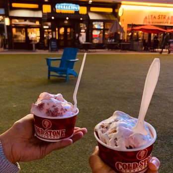 Cold Stone Creamery - Banana strawberry Ice cream - Ice Cream & Frozen Yogurt Near Me - Falls Church, Virginia Cold Stone Creamery - Banana strawberry Ice cream - Ice Cream & Frozen Yogurt Near Me - Falls Church, Virginia