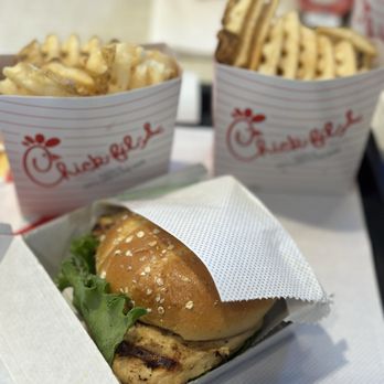 Chick-fil-A - Fast Food Near Me - Salem, New Hampshire