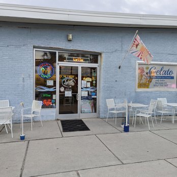 Latella Gelato - the outside of a restaurant - Gelato Near Me - Carolina Beach, North Carolina