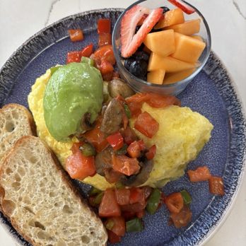 Utopia Caffe - Vegetarian omelet (no cheese) - Breakfast & Brunch Near Me - Tustin, California