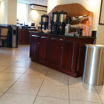 Hôtel Faubourg Montréal - Dining and coffee area - Hotels Near Me - Montreal, Quebec Hôtel Faubourg Montréal - Dining and coffee area - Hotels Near Me - Montreal, Quebec