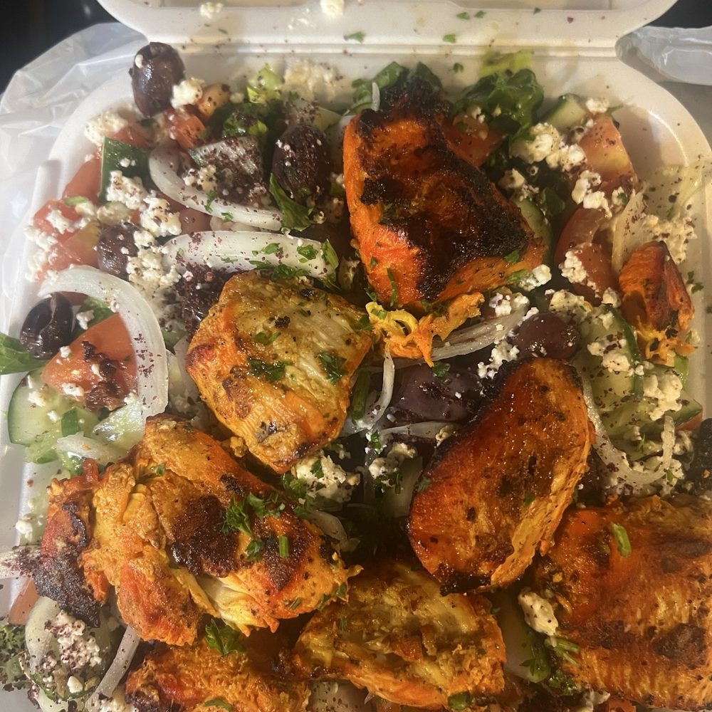 Shish Tawook Mediterranean Salad Shish Tawook Mediterranean Salad