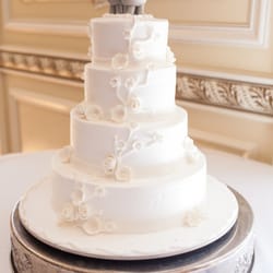 The Cake Gallery - My weddign cake (photography by christinealyssa.com)
