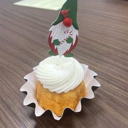 Monarch Dental Arts - Holiday cupcake