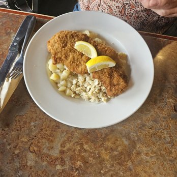 Tizley's Europub - Veal - German Near Me - Poulsbo, Washington