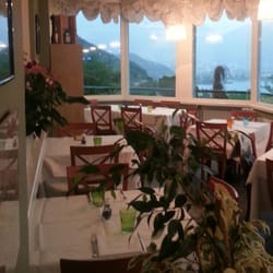 Hotel Parco Belvedere - La sala da pranzo con veranda vista lago