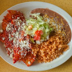 Los Dominguez - Chilaquiles plate