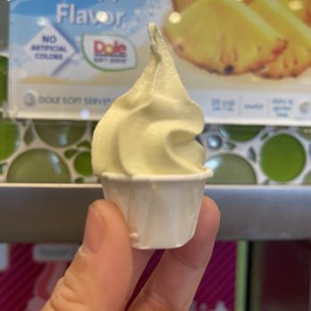 Menchie's Frozen Yogurt - close - Ice Cream & Frozen Yogurt Near Me - Valencia, California