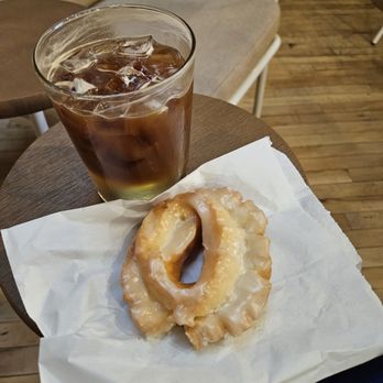 Frgmnt Coffee - Espresso with tonic + Old fashioned donut - Cafes Near Me - Minneapolis, Minnesota