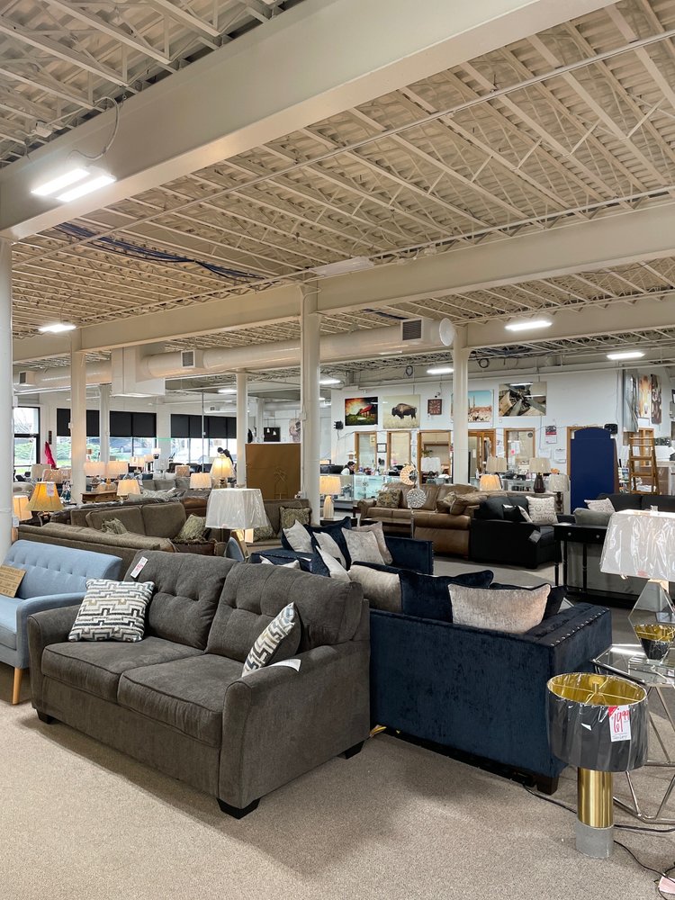 BILLS’ BROS. FURNITURE Updated October 2024 303 8th Ave SE, Cedar Rapids, Iowa Furniture