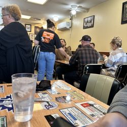 Anne's Kitchen - Southern Style - Looking into the restaurant from table at entry