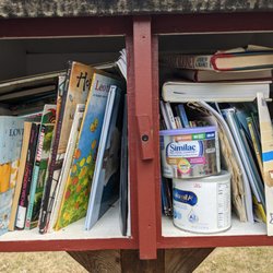 Lauren Dill Little Library - Lauren Dill Little Library, Shirley