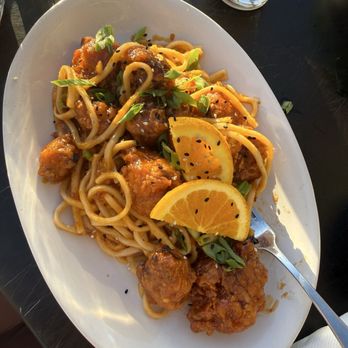 Sweet Melissa's - General Tso's cauliflower with udon - Vegetarian Near Me - Laramie, Wyoming Sweet Melissa's - General Tso's cauliflower with udon - Vegetarian Near Me - Laramie, Wyoming