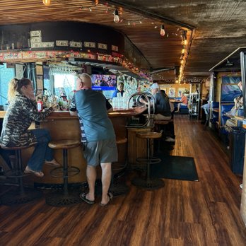 Harbor Pub & Pizza - Pizza Near Me - Honolulu, Hawaii Harbor Pub & Pizza - Pizza Near Me - Honolulu, Hawaii