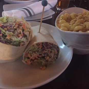 Hopsmith Tavern - Southern wrap and Mac and cheese - Sports Bars Near Me - Chicago, Illinois Hopsmith Tavern - Southern wrap and Mac and cheese - Sports Bars Near Me - Chicago, Illinois