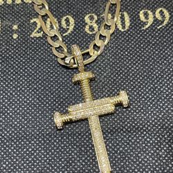 Elegantè Jewelers - 14K. Solid Figaro Chain with a 2.00.CT. Earth Diamond