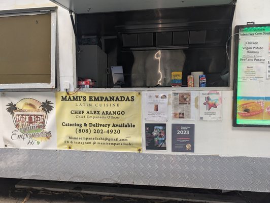 Mami's Empanadas by null