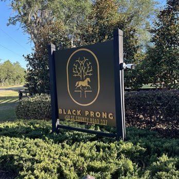 Black Prong Whiskey Bar & Grill - Seafood Near Me - Bronson, Florida Black Prong Whiskey Bar & Grill - Seafood Near Me - Bronson, Florida