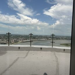 Beautiful Clear View of the Mississippi River and the cities! Beautiful Clear View of the Mississippi River and the cities!