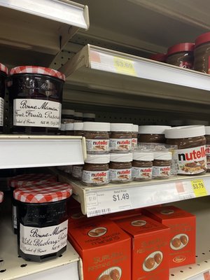 Sara's Market & Bakery by null