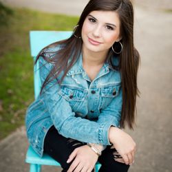 Makeup By Tatum - Senior pictures