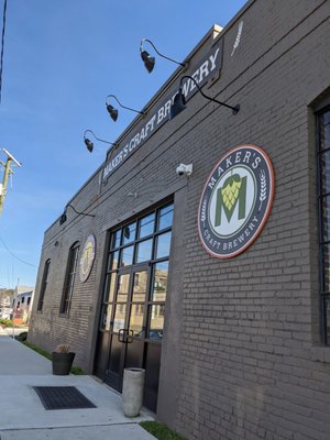 Maker S Craft Brewery 735 E 23rd St Norfolk Va Pubs Mapquest