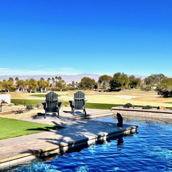 Greenday Management Services - "Fairway View Estate" backyard vista - Vacation Rentals Near Me Greenday Management Services - "Fairway View Estate" backyard vista - Vacation Rentals Near Me