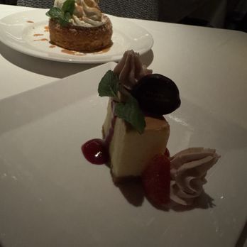 Del Frisco's Double Eagle Steakhouse - Cheesecake & butter cake - New American Near Me - Indianapolis, Indiana