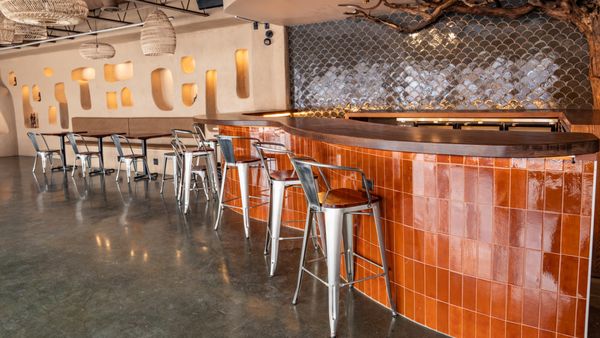 TAP IN Kitchen & Cocktails by null