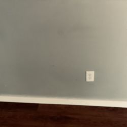 Affinity Property Mangement - Walls no damages no dirt no scapes ( touched up paint)