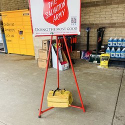 Giant Eagle - Tis the season for giving