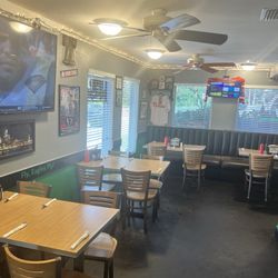 FlyBy Philly’s - Seating
