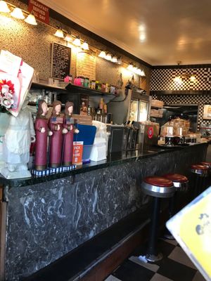 Tom’s Restaurant by null