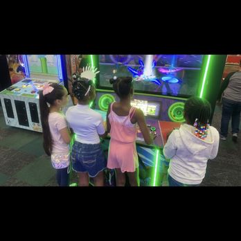 Chuck E. Cheese - Gaming - Pizza Near Me - Fairfield, California Chuck E. Cheese - Gaming - Pizza Near Me - Fairfield, California